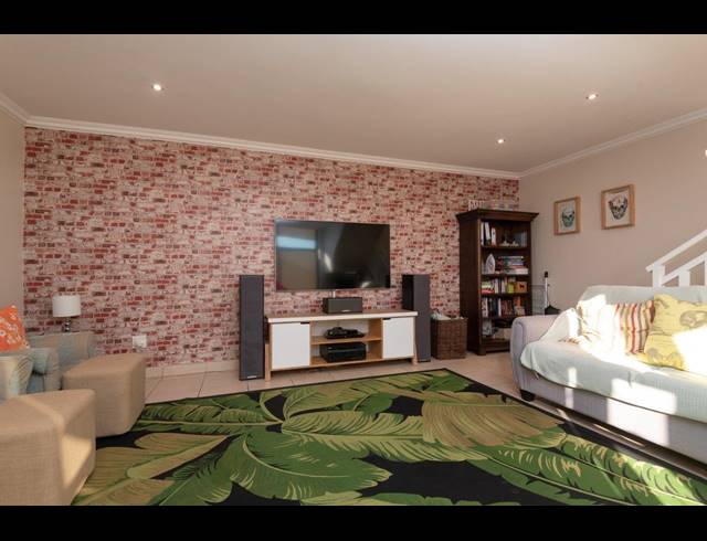 4 BEDROOM HOUSE FOR SALE IN SIMBITHI ECO ESTATE